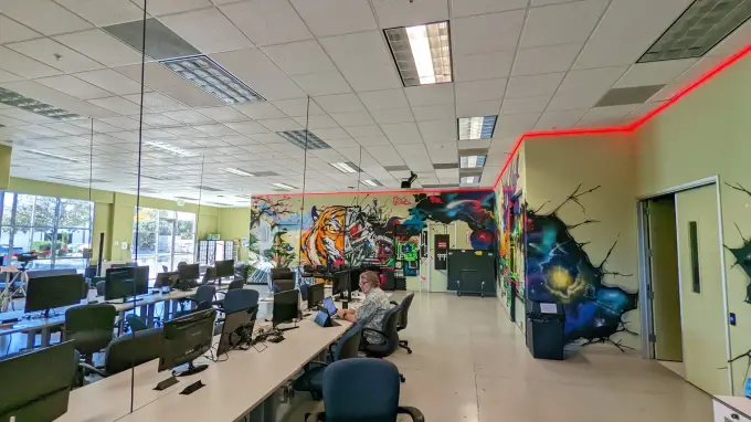 Coworking in a Japanese temple: the Hacker Dojo
