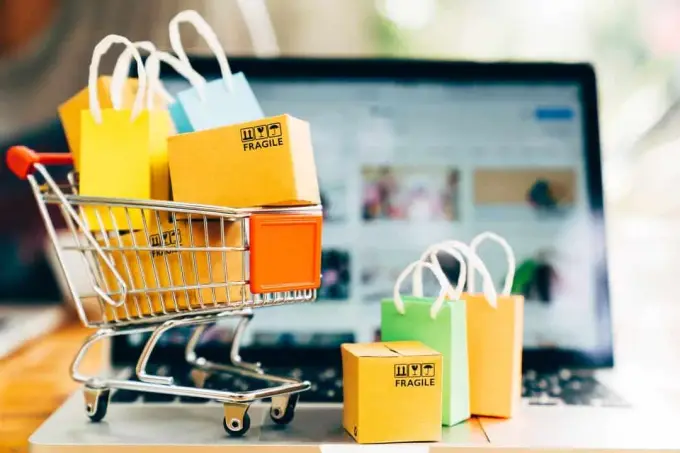 The revolution of virtual stores.