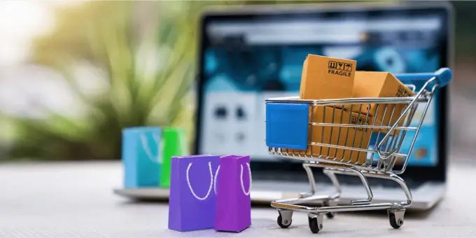 Are you still selling only on WhatsApp? The advantages of having a website that sells for you
